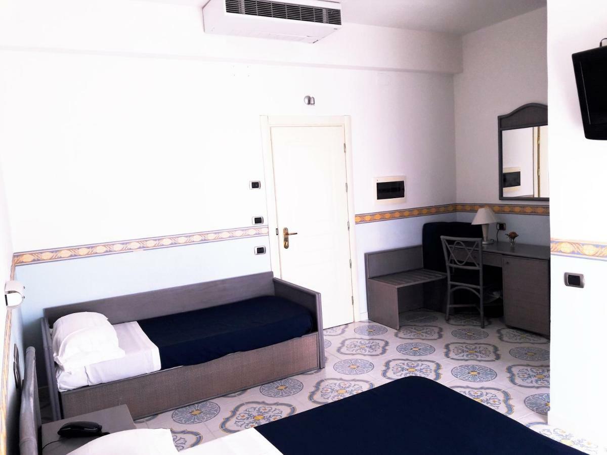 Hotel Stella Maris Casal Velino Kamer foto